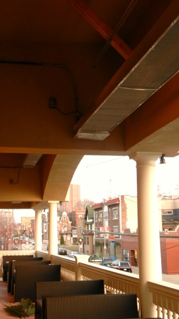 restaurant-patio-heater-keeping-seating-warm